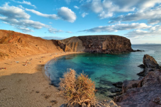 Waar vind ik de mooiste stranden van Lanzarote?